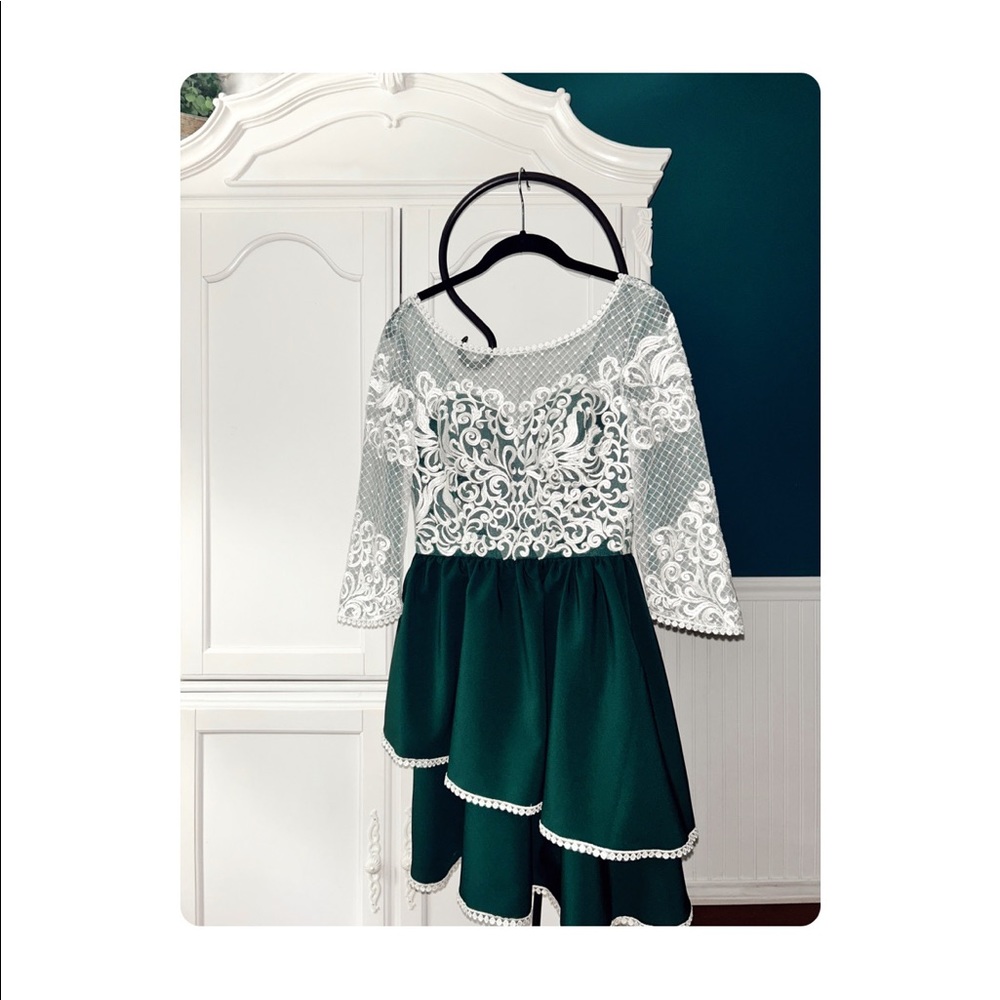 Never Worn Emerald Green Formal Dress